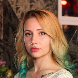 Maya Blue - Pornstar Profile on PornVrIndex