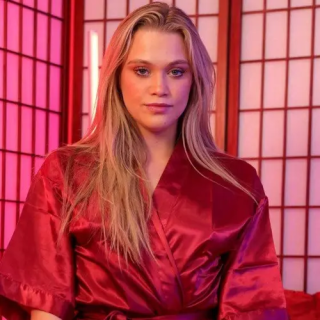 Chloe Rose