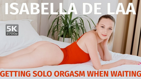 Isabella De Laa Solo Orgasm in Stunning VR