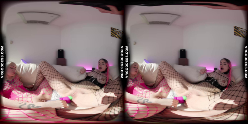 Alise And Alice On The Couch Both Masturbating Then Double Dildo Deep Penetration Lesbian Sex - Image 8