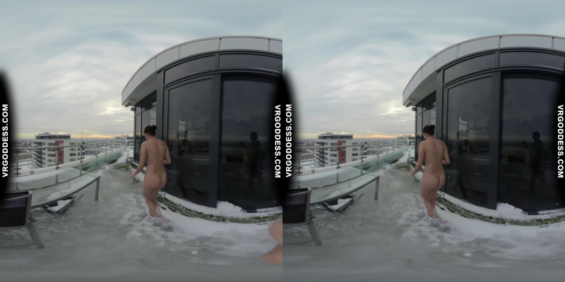 Rosalina Teen Solo Hookah Play in 4K VR - Image 9