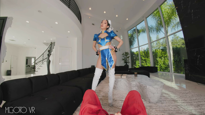 Mihara Midori in Dragoness VR Fantasy Thrill - Image 2