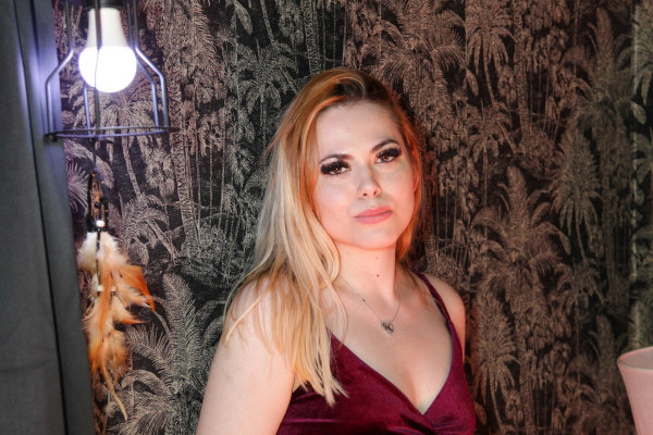 Hole Above and Beyond - Savana Gold - Image 1