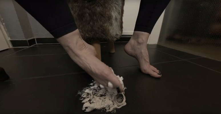 Sabdeluxe Food Crush Fetish in Stunning 8K VR - Image 4