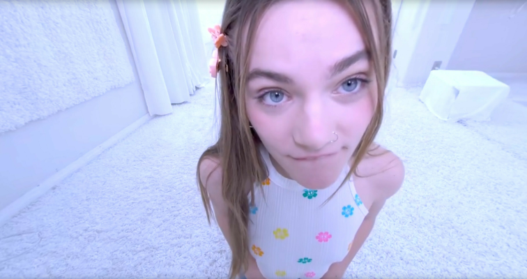 Juniper Ren Teen Striptease Sensation - Image 2