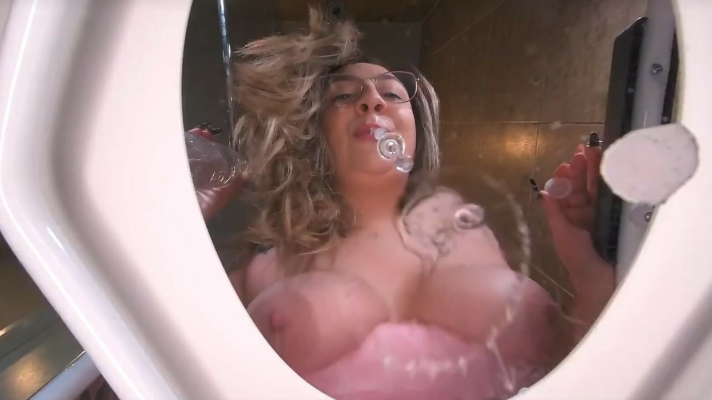 Nina Nova Sizzling Solo in Stunning 4K VR - Image 2