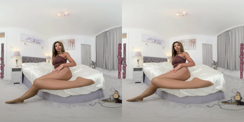 Jay Lazy Days In Copper Coloured Glossy Tights - Image 3