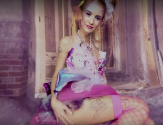 Adelle Unicorn Sizzles in Stunning 4K Solo - Image 2