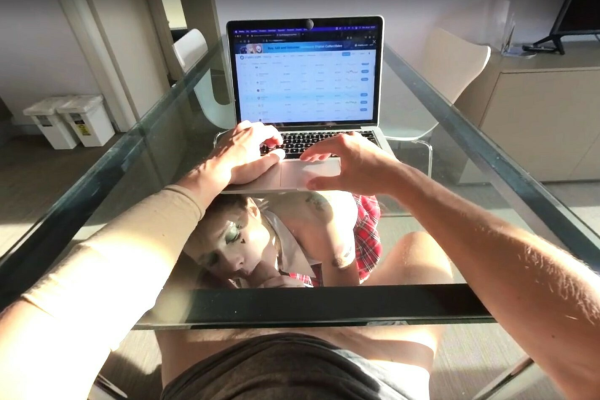 Sakura's Secret Trading Passion Unleashed - Image 1