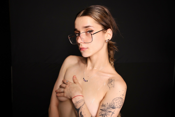 Scarlett Candy in Fantasy Hole VR Thrill - Image 3