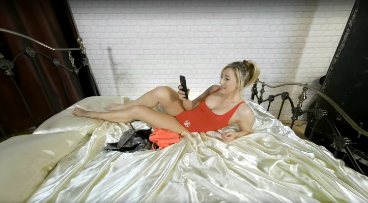 Jodie Bed 2NdVR - Image 6