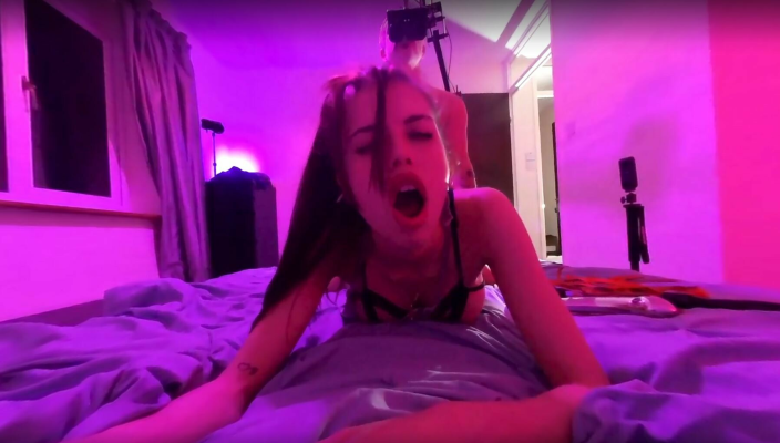 Kinky Macarena Lewis Voyeur VR Thrill - Image 10