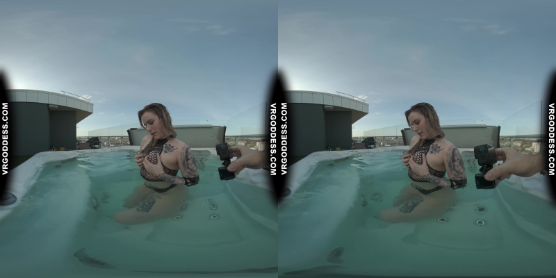 Hot Babe Melonie Rooftop Jacuzzi Dildo Masturbation - Image 10