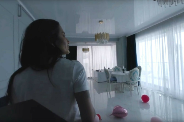 Mistress Kennya BDSM Vacation Thrill in 8K VR - Image 4