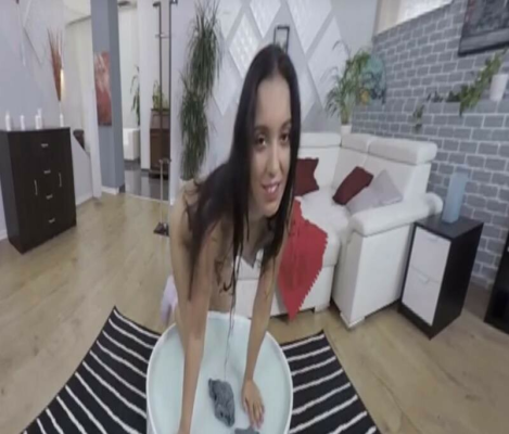 Amanda Estela in Steamy Wet Fetish VR - Image 5