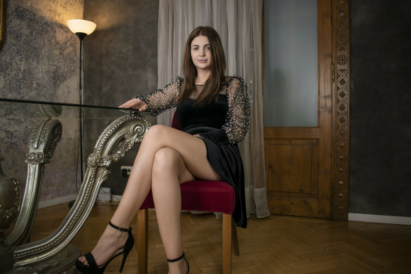 Sassy Tiff Wet and Wild in Rainy VR Scene - Image 1