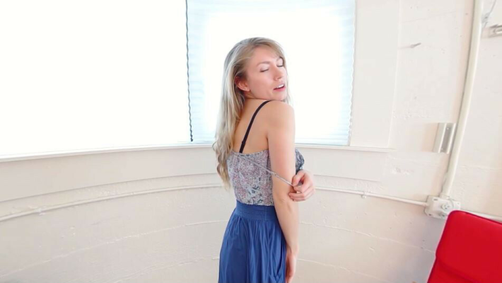 Verronica Kirei Sexy Striptease Bonus - Image 4